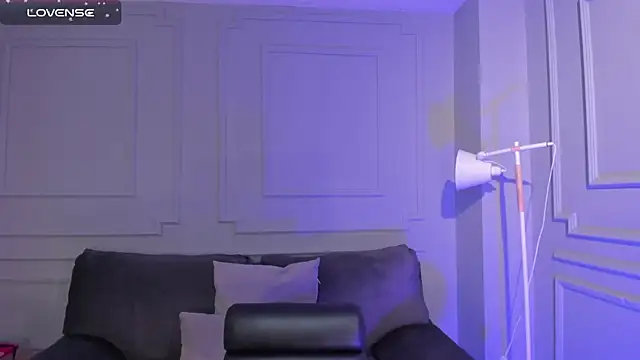 EveBensonX online show from 4, 2, 2025