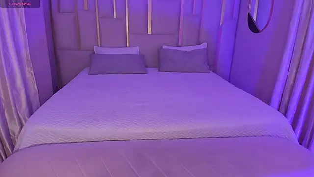 EveBensonX online show from 20, 2, 2025