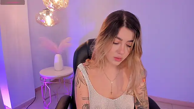 EveBensonX online show from 12, 9, 2025