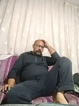 masculine bear daddy online show from 18, 12, 2025