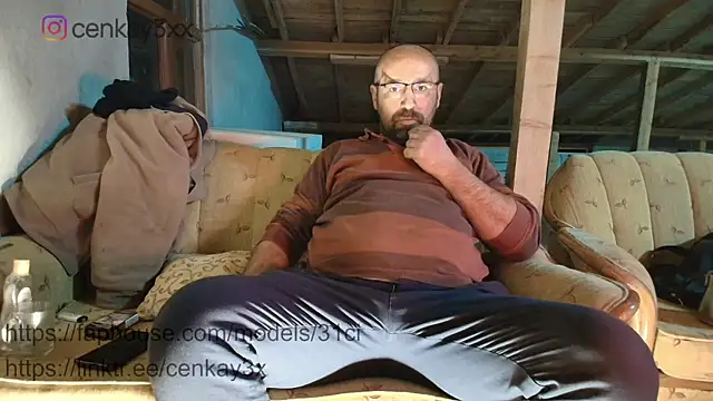 Snapshot of masculine_bear_daddy chatting on 12, 1, 2026 masculine bear daddy online show from 12, 1, 2026