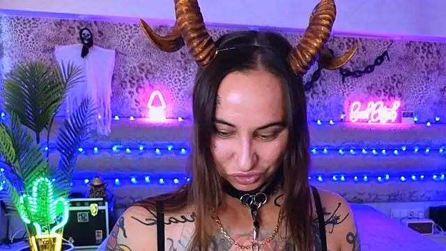 Cool Freak  online show from 22, 9, 2025