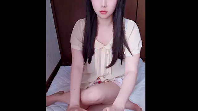 Snapshot of Anne-japanese- chatting on 9, 7, 2026 Anne-japanese- online show from 9, 7, 2026