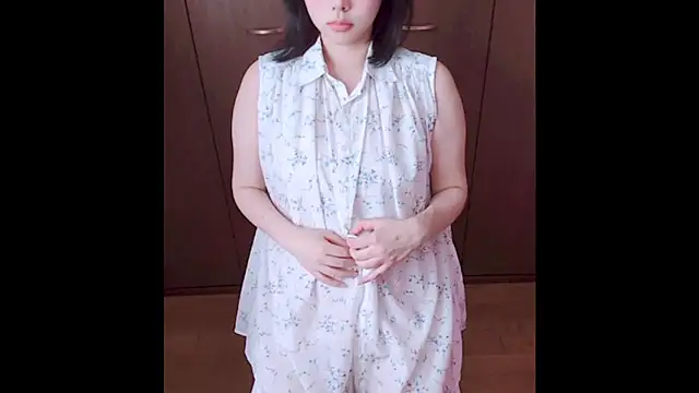 Snapshot of Anne-japanese- chatting on 2, 8, 2026 Anne-japanese- online show from 2, 8, 2026