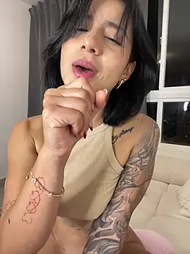 Snapshot of Ale_Lewis chatting on 2, 1, 2025 Ale Lewis online show from 2, 1, 2025