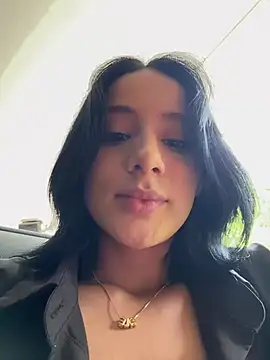 Snapshot of Ale_Lewis chatting on 3, 3, 2025 Ale Lewis online show from 3, 3, 2025