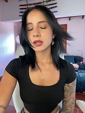 Snapshot of Ale_Lewis chatting on 26, 9, 2025 Ale Lewis online show from 26, 9, 2025