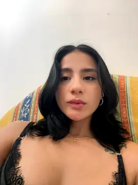 Snapshot of Ale_Lewis chatting on 13, 11, 2025 Ale Lewis online show from 13, 11, 2025