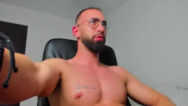 Snapshot of MichaelMasterss chatting on 13, 12, 2024 MichaelMasterss online show from 13, 12, 2024