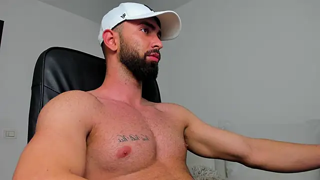 Snapshot of MichaelMasterss chatting on 18, 12, 2024 MichaelMasterss online show from 18, 12, 2024