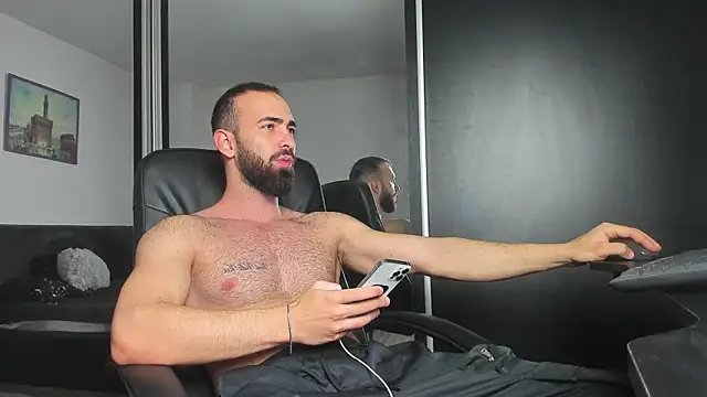 Snapshot of MichaelMasterss chatting on 11, 2, 2025 MichaelMasterss online show from 11, 2, 2025