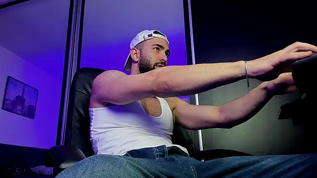 Snapshot of MichaelMasterss chatting on 28, 2, 2025 MichaelMasterss online show from 28, 2, 2025