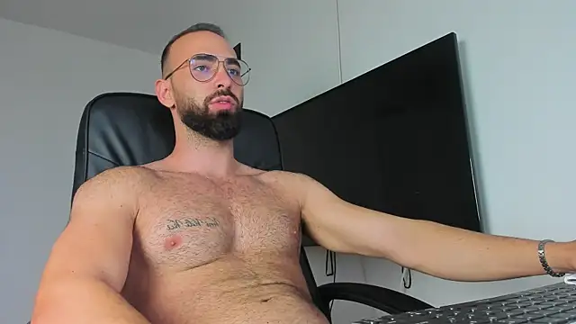 Snapshot of MichaelMasterss chatting on 17, 9, 2025 MichaelMasterss online show from 17, 9, 2025