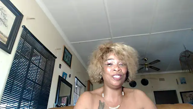 Snapshot of Gucci_Bx chatting on 26, 4, 2026 Gucci Bx online show from 26, 4, 2026