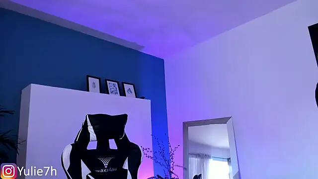 Snapshot of _Jessy_Moon_ chatting on 30, 9, 2025 Jessy Moon online show from 30, 9, 2025