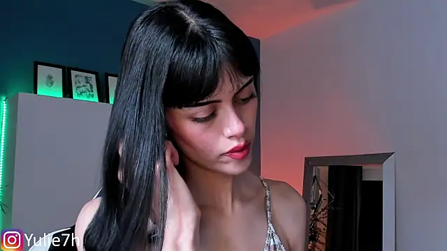 Snapshot of _Jessy_Moon_ chatting on 26, 10, 2025 Jessy Moon online show from 26, 10, 2025