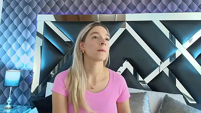 victoriaa lee  online show from 6, 2, 2025