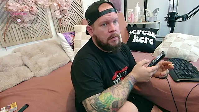 xBuzzRightHerex online show from 17, 1, 2026