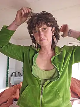 mossy kiss online show from 14, 12, 2025