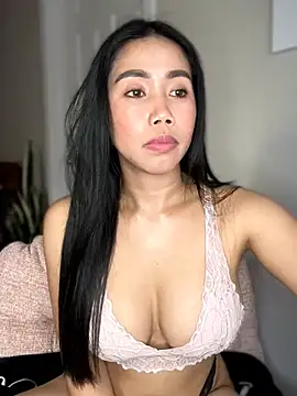 Snapshot of JazzieXo chatting on 15, 4, 2026 JazzieXo online show from 15, 4, 2026