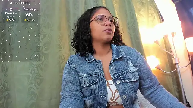 Snapshot of iriss_25 chatting on 9, 3, 2025 iriss 25 online show from 9, 3, 2025