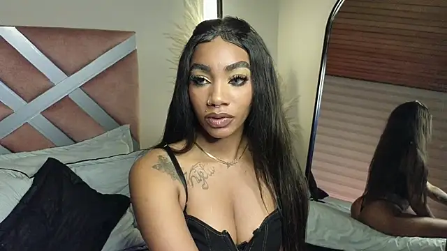 Snapshot of emely_brandon chatting on 6, 2, 2025 emely brandon online show from 6, 2, 2025