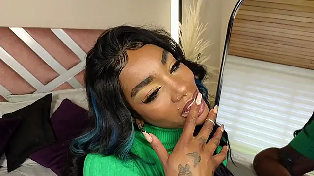 Snapshot of emely_brandon chatting on 27, 2, 2025 emely brandon online show from 27, 2, 2025