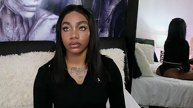 Snapshot of emely_brandon chatting on 20, 9, 2025 emely brandon online show from 20, 9, 2025