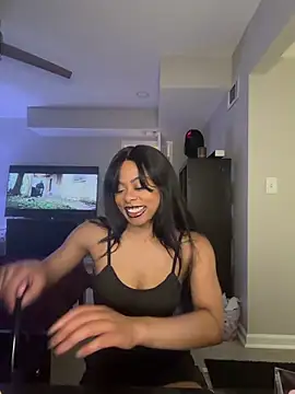 Snapshot of leanarose10 chatting on 14, 4, 2026 leanarose10 online show from 14, 4, 2026