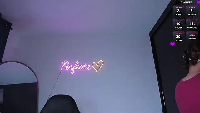 daniela hornny online show from 4, 3, 2026