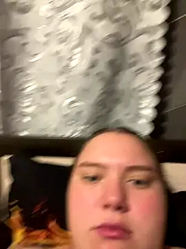 Snapshot of Comprom1se chatting on 17, 9, 2025 Comprom1se online show from 17, 9, 2025