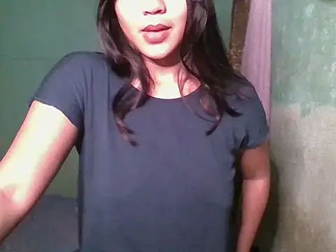 Snapshot of _smiling4u_ chatting on 5, 12, 2025 smiling4u online show from 5, 12, 2025