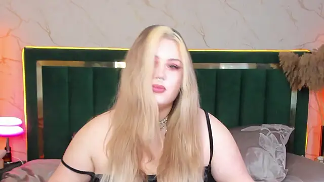 Snapshot of rosal1a chatting on 12, 3, 2026 rosal1a online show from 12, 3, 2026