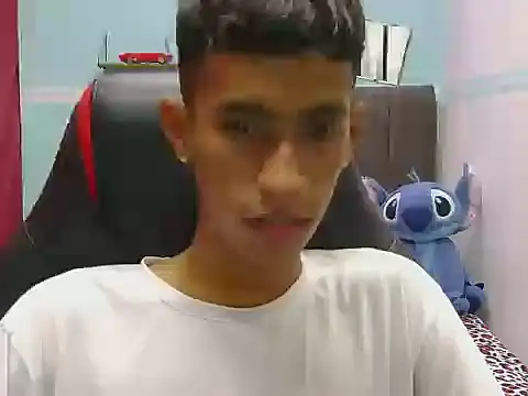 Snapshot of Angelstripboy chatting on 26, 4, 2026 Angelstripboy online show from 26, 4, 2026