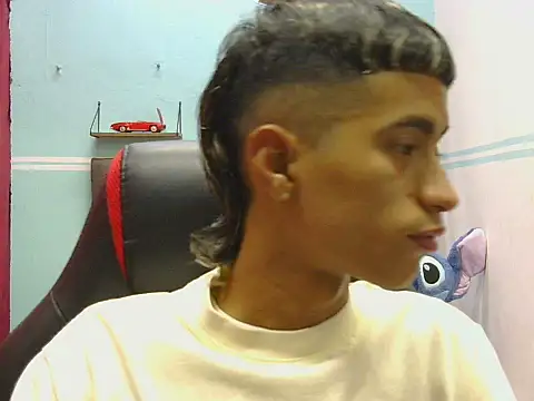 Snapshot of Angelstripboy chatting on 1, 5, 2026 Angelstripboy online show from 1, 5, 2026