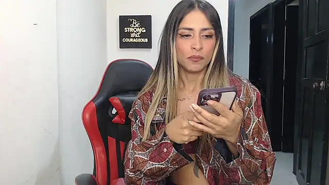 Snapshot of Liamiler01_ chatting on 10, 11, 2025 Liamiler01 online show from 10, 11, 2025