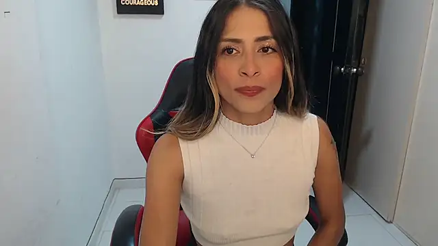 Snapshot of Liamiler01_ chatting on 25, 11, 2025 Liamiler01 online show from 25, 11, 2025