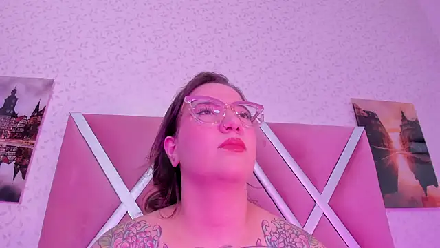 DEVA BLUE  online show from 12, 11, 2025