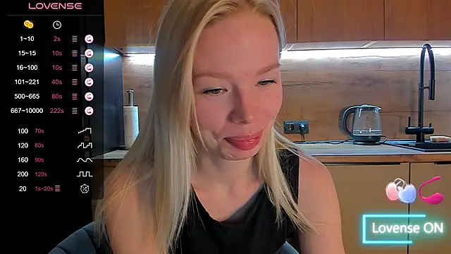 Snapshot of Olivia_Bells chatting on 19, 3, 2026 Olivia Bells online show from 19, 3, 2026