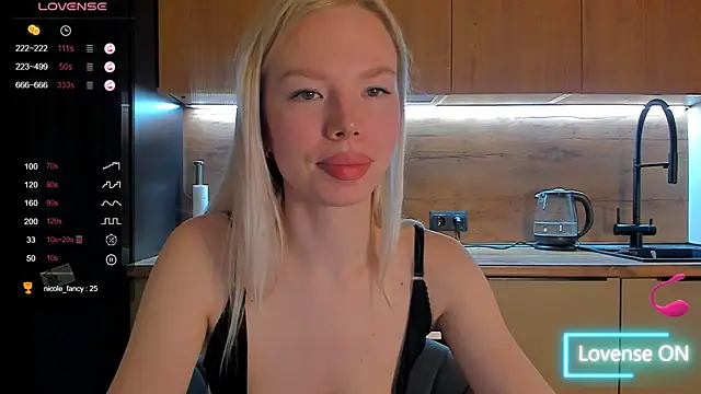 Snapshot of Olivia_Bells chatting on 2, 4, 2026 Olivia Bells online show from 2, 4, 2026