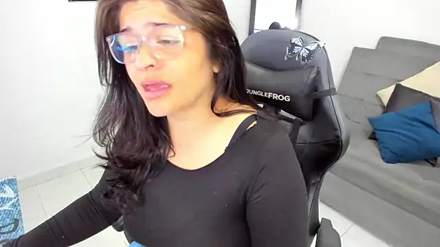 Snapshot of BellaFlaming chatting on 12, 2, 2025 BellaFlaming online show from 12, 2, 2025