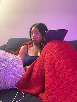 Snapshot of Iceblanca chatting on 3, 11, 2025 Iceblanca online show from 3, 11, 2025