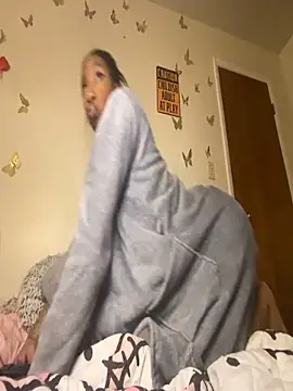 Snapshot of Iceblanca chatting on 4, 12, 2025 Iceblanca online show from 4, 12, 2025