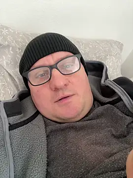 Snapshot of vanjbi45 chatting on 13, 2, 2025 vanjbi45 online show from 13, 2, 2025