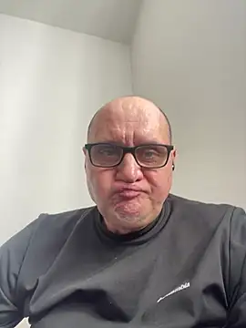 Snapshot of vanjbi45 chatting on 16, 2, 2025 vanjbi45 online show from 16, 2, 2025