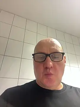 Snapshot of vanjbi45 chatting on 2, 3, 2025 vanjbi45 online show from 2, 3, 2025