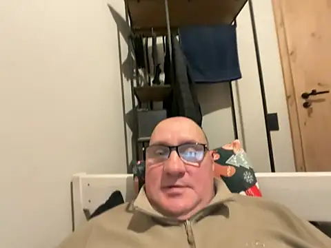 vanjbi45 online show from 8, 1, 2026