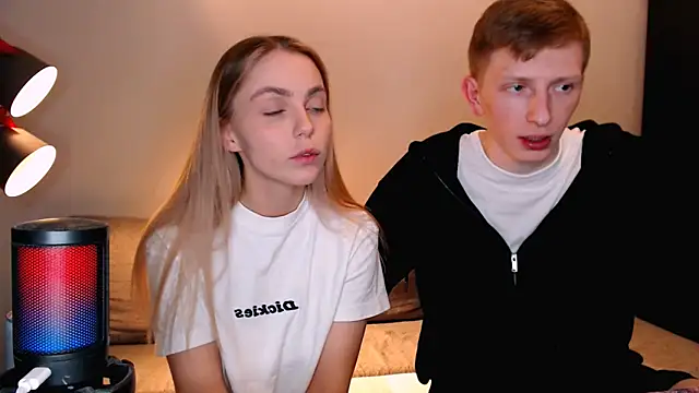 juliaanddima online show from 21, 11, 2025