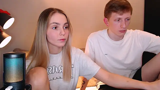 juliaanddima online show from 16, 12, 2025