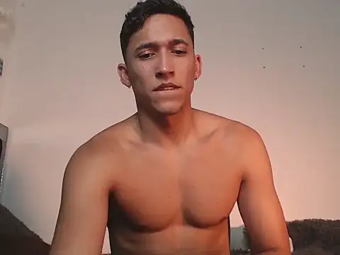 Snapshot of angel_sensual95 chatting on 25, 9, 2025 angel sensual95 online show from 25, 9, 2025